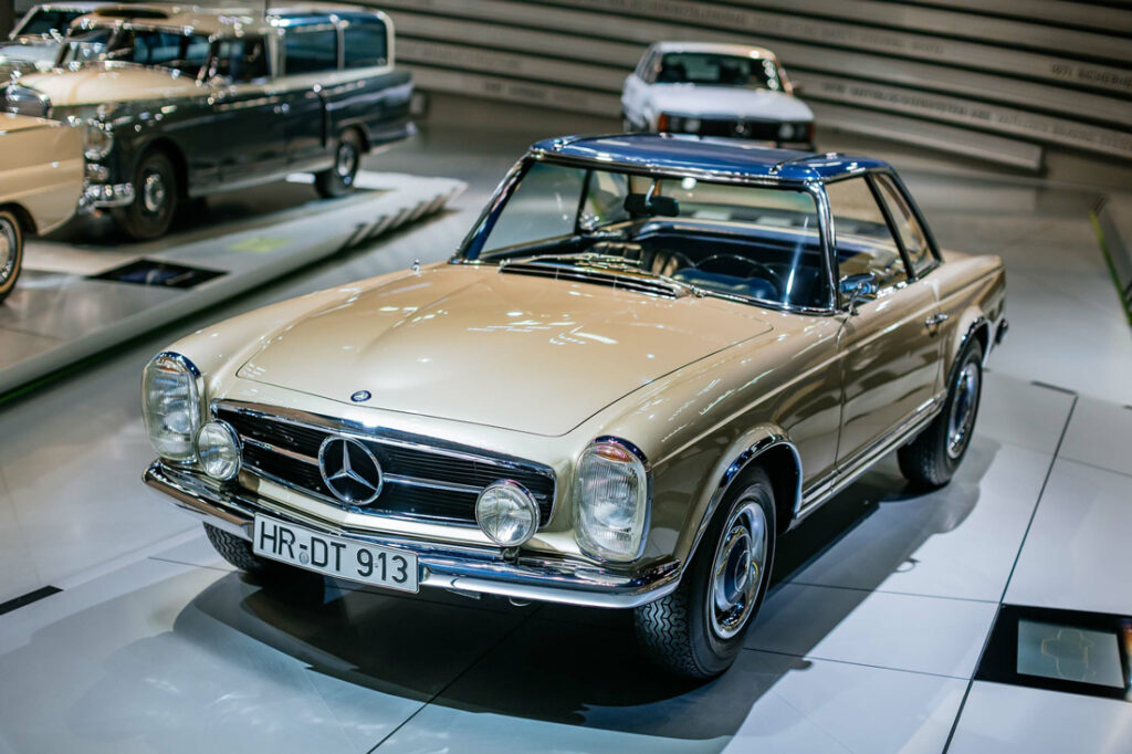 STILIKONE UND RALLYESIEGER: DIE „PAGODE“ VON MERCEDES-BENZ