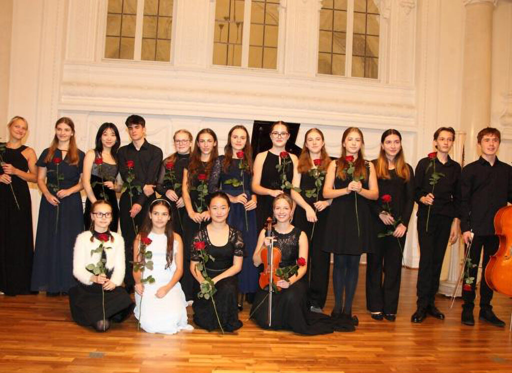 Verpassen Sie nicht das große musikalische Highlight im Jahreskalender der Olgäle-Stiftung: das Benefizkonzert der Stuttgarter Musikschule im Neuen Schloss in Stuttgart.